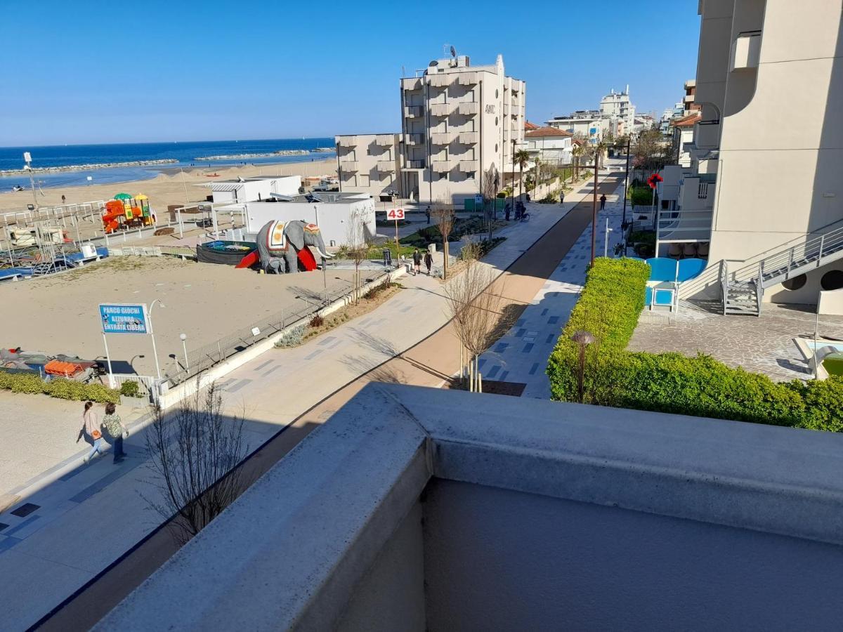 Appartamento Vista Mare Viserbella, Vicissimo Alla Fiera Rimini Extérieur photo